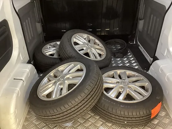 BYD T3 2022 photo 5