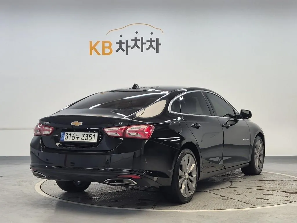 Chevrolet Malibu 2021 photo 3