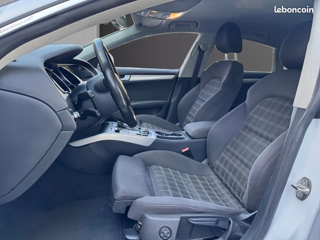 Audi A5 2014 photo 2