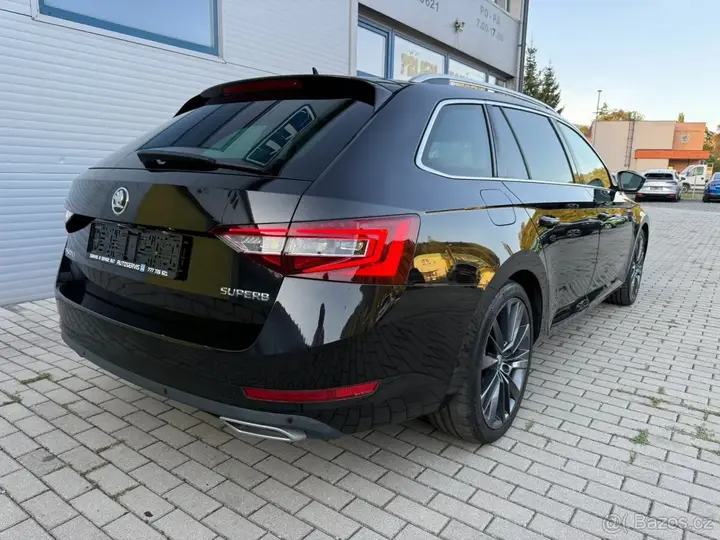 Skoda Superb 2019 photo 3