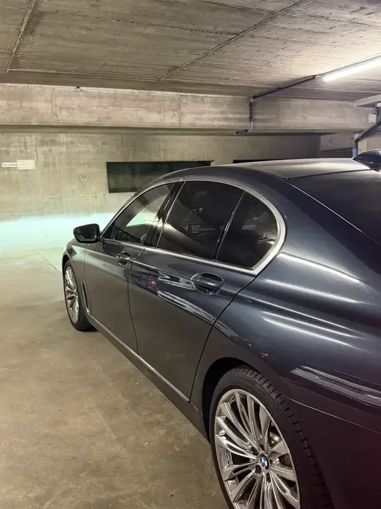 BMW 7 Series 2019 photo 3