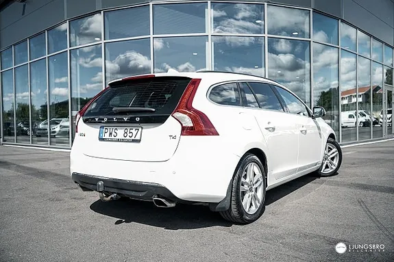 Volvo V60 2012 photo 2