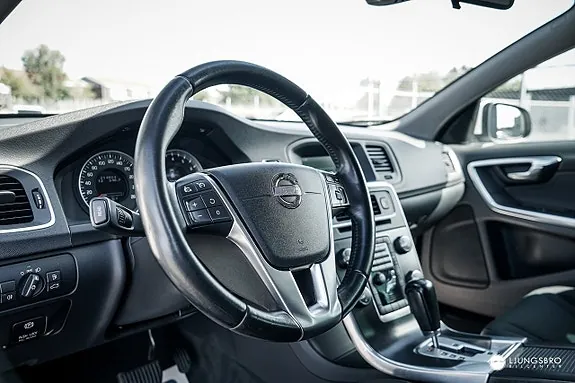 Volvo V60 2012 photo 4
