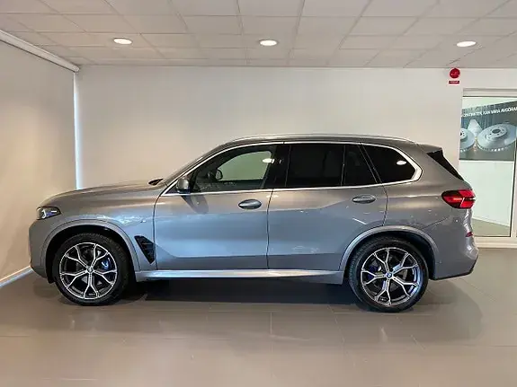 BMW X5 2024 photo 2