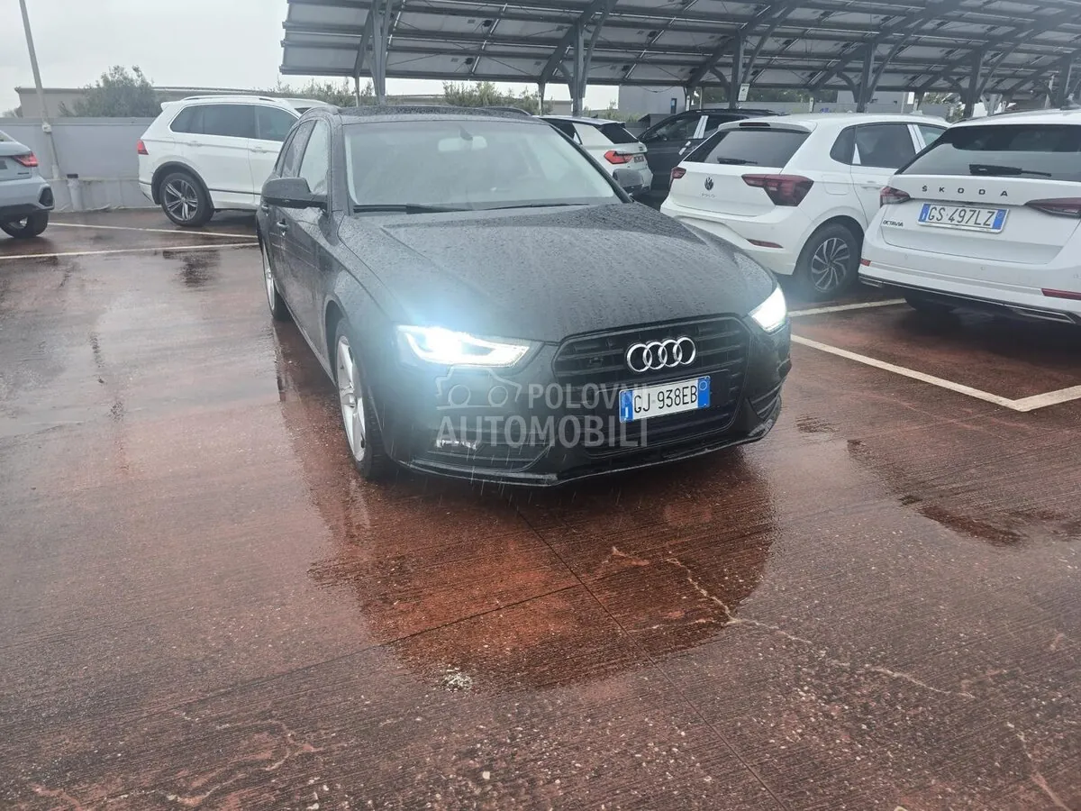 Audi A4 2012 photo 5
