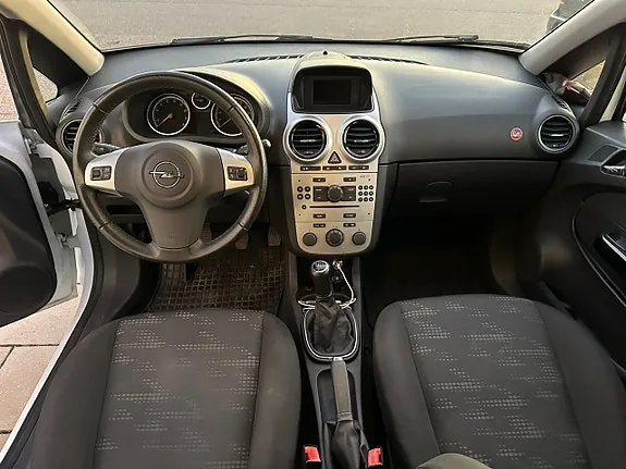 Opel Corsa 2012 photo 5