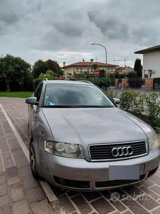 Audi A4 2002 photo 2