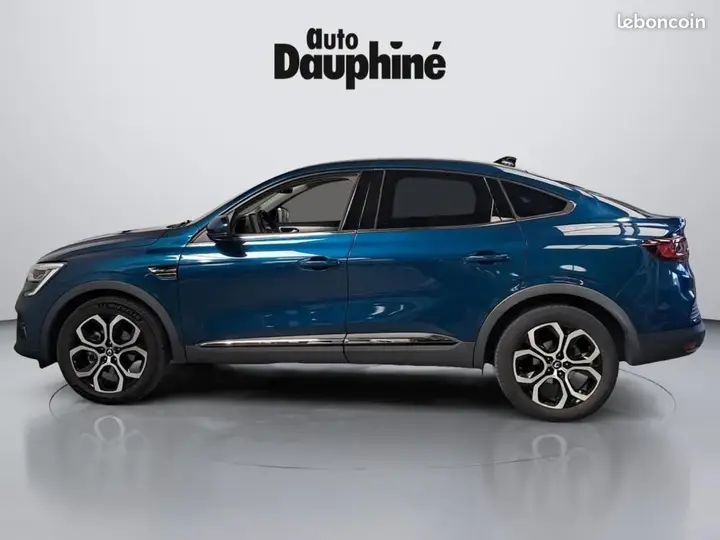 Renault Arkana 2023 photo 2