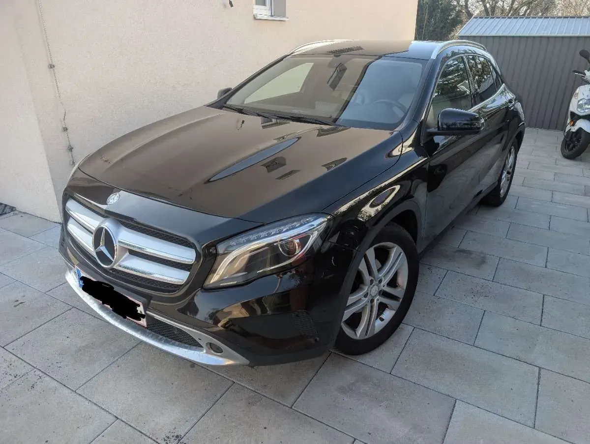 Mercedes-Benz Gla Class 2015 photo 2