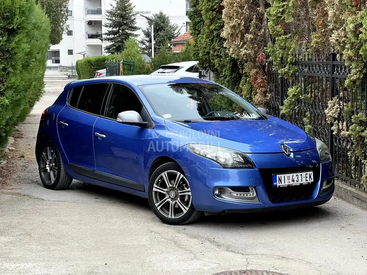 Renault Megane 2011 photo 2