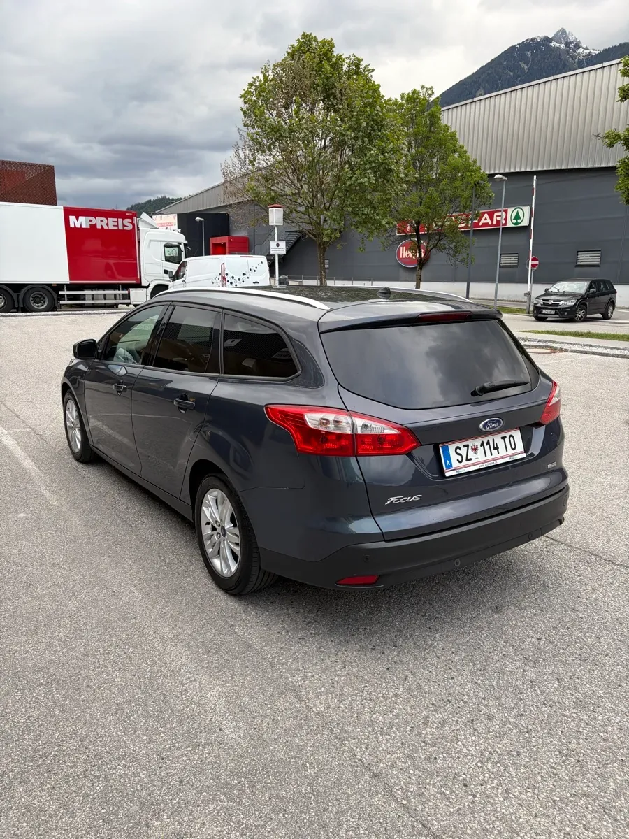 Ford Focus 2012 photo 3