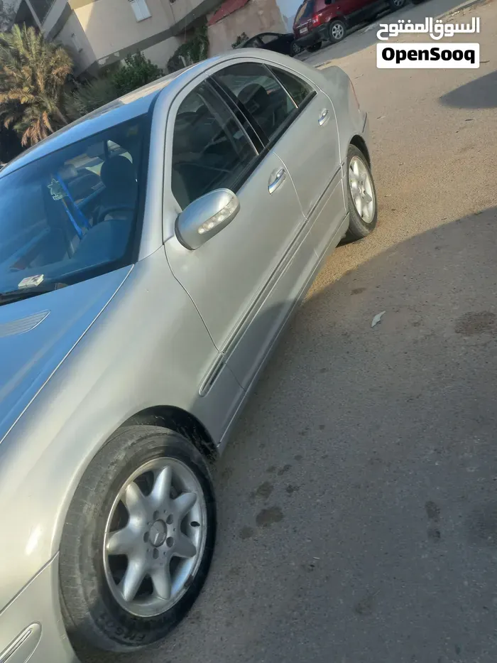 Mercedes-Benz C-Class 2000 photo 2