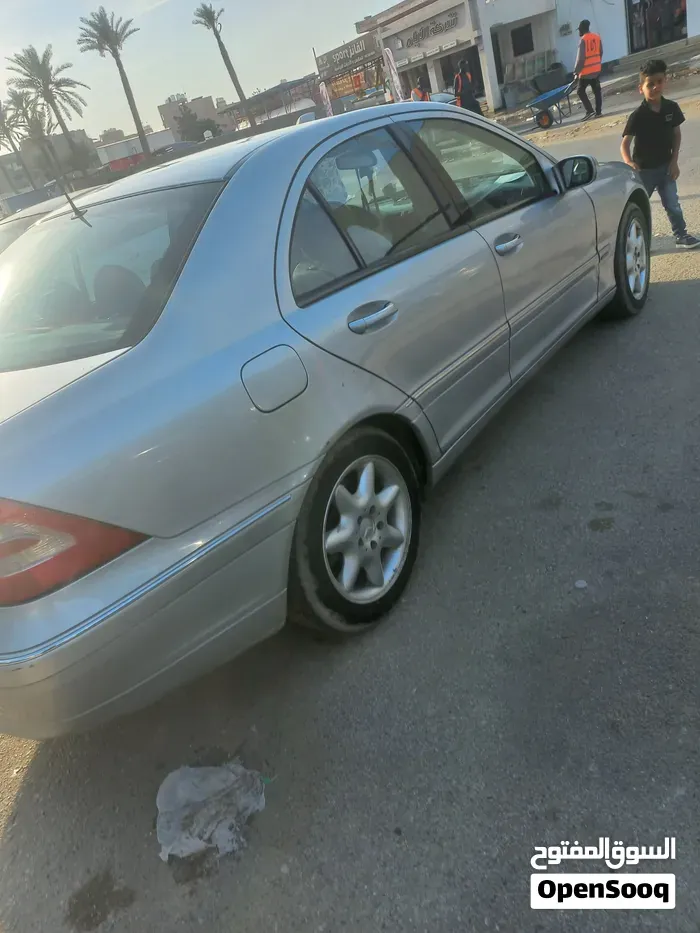 Mercedes-Benz C-Class 2000 photo 4