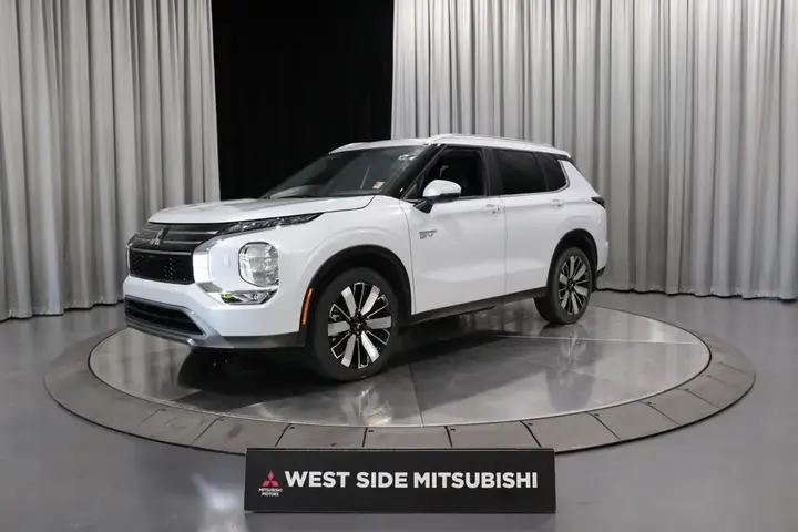 Mitsubishi Outlander 2026 photo 3