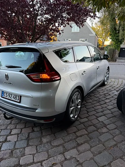 Renault Grand Scenic Iv 2017 photo 4