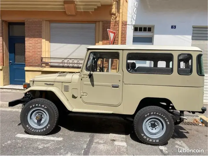 Toyota Land Cruiser 1978 photo 2