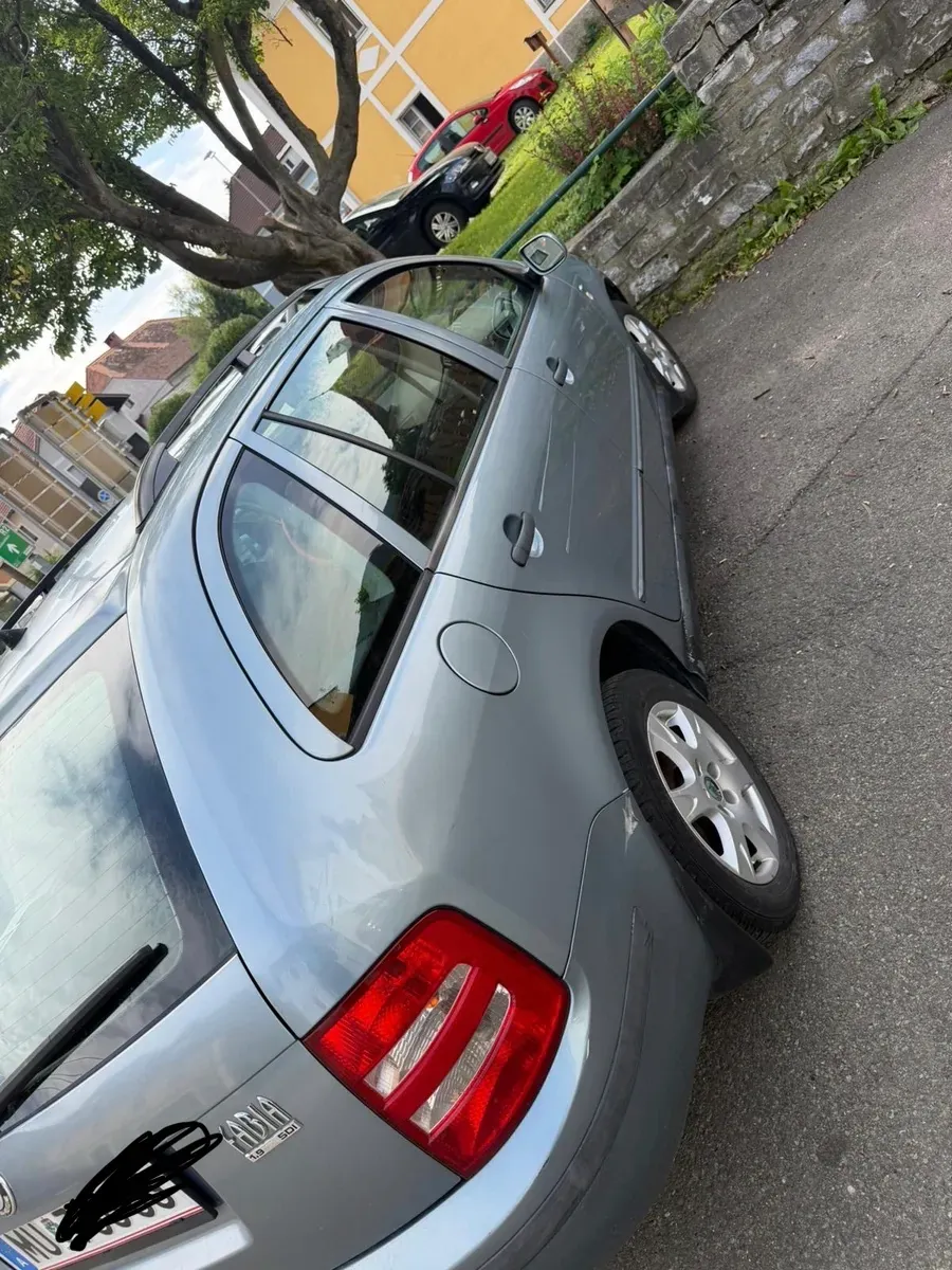 Skoda Fabia 2002 photo 3
