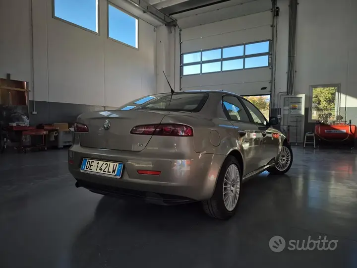 Alfa Romeo 159 2009 photo 4