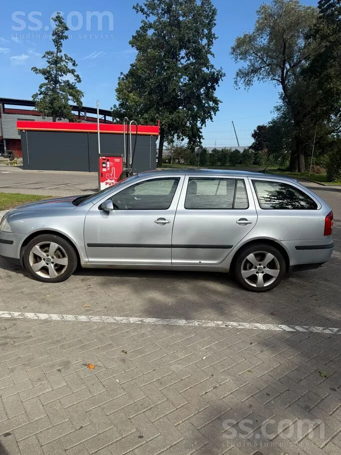 Skoda Octavia 2008 photo 4