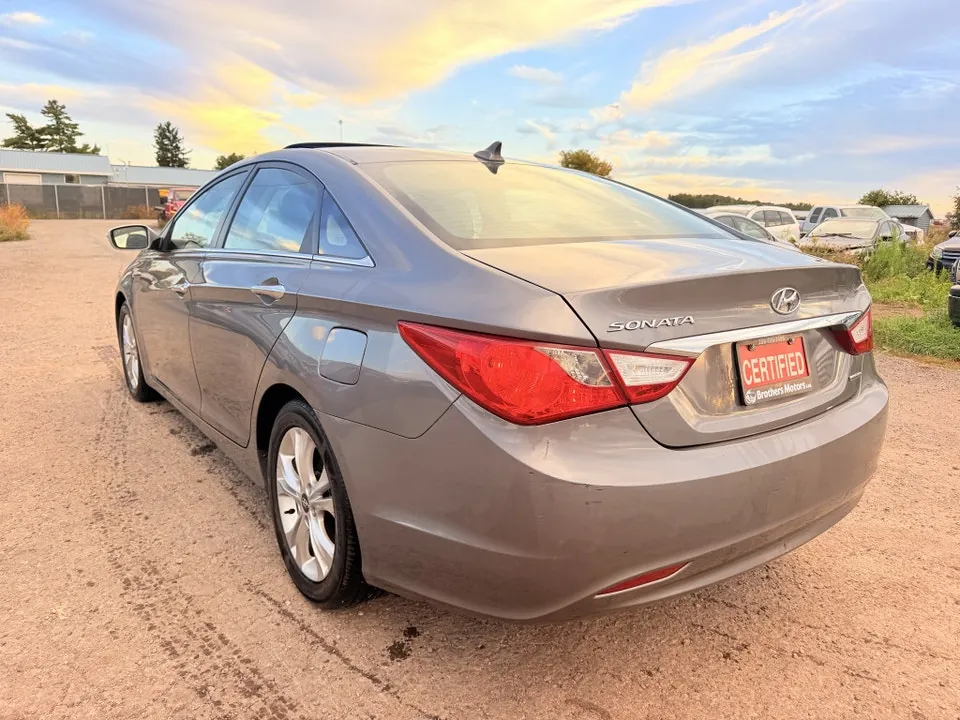 Hyundai Sonata 2011 photo 4