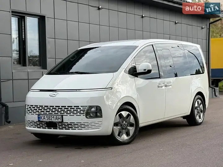 Hyundai Staria 2021 photo 3