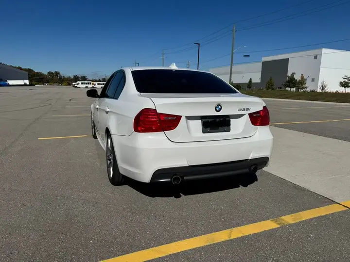 BMW 335I 2009 photo 4