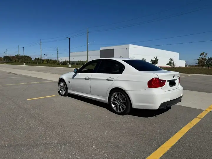 BMW 335I 2009 photo 5