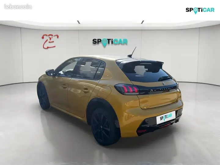 Peugeot 208 2021 photo 3