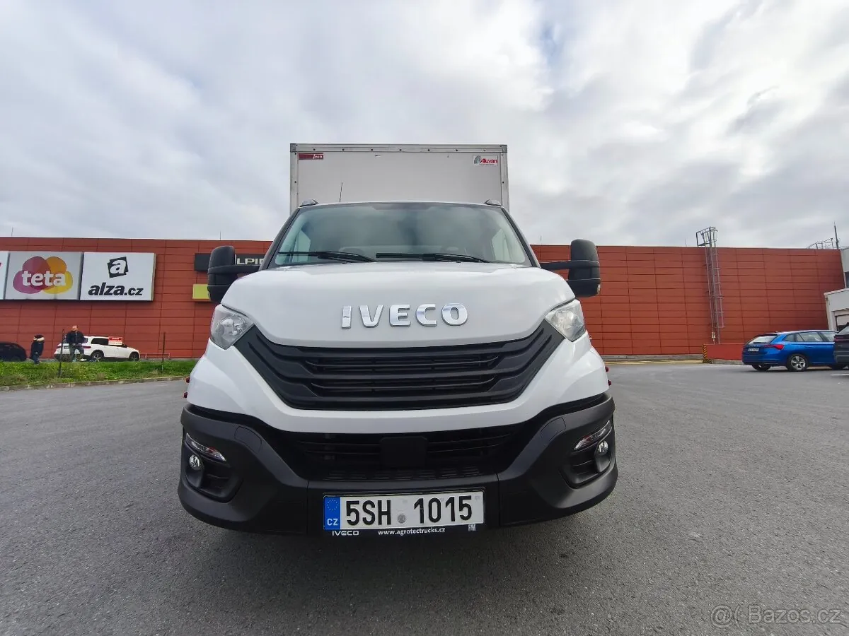 Iveco Daily 2022 photo 2