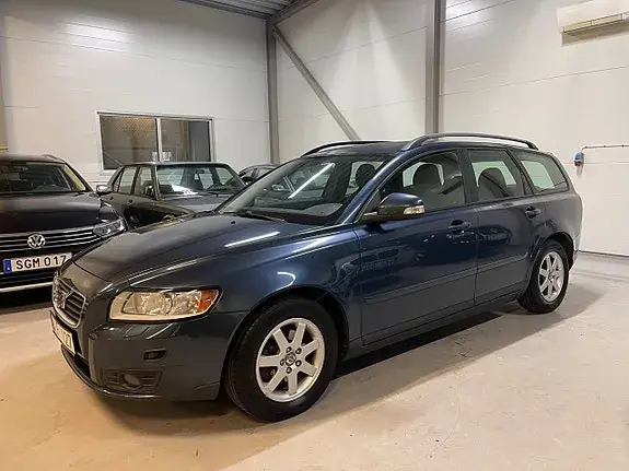 Volvo V50 2010 photo 2