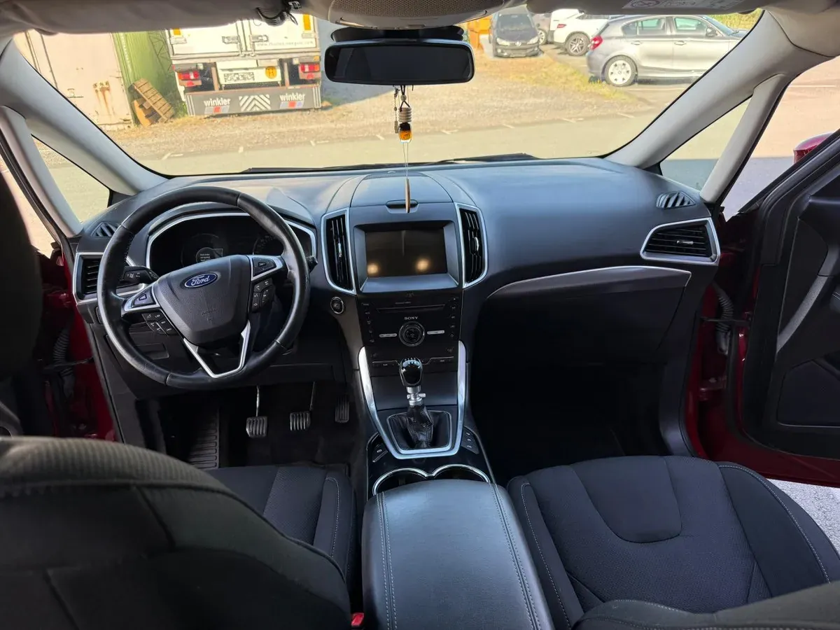 Ford S-Max 2016 photo 3