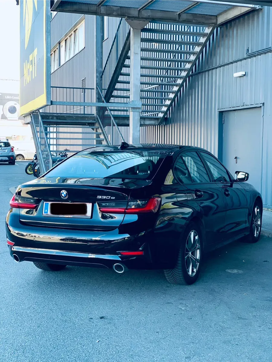 BMW 3 Series 2020 photo 2