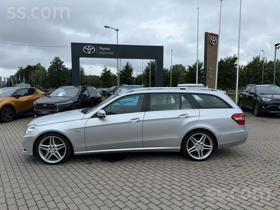 Mercedes-Benz E250 2011 photo 2