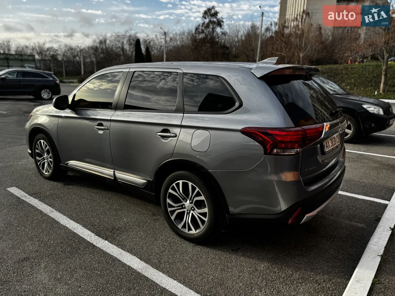 Mitsubishi Outlander