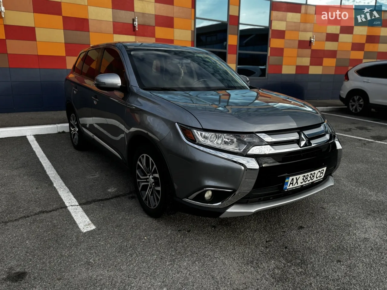 Mitsubishi Outlander 2017 photo 2