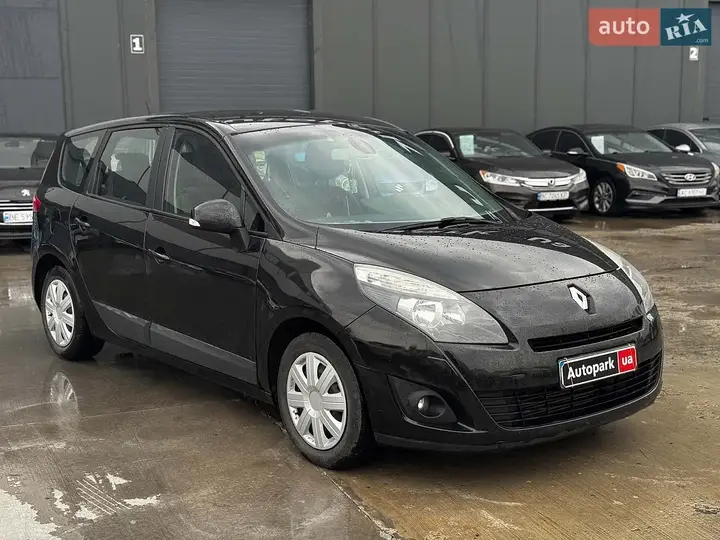 Renault Grand Scenic 2010 photo 4