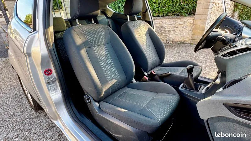 Ford Fiesta 2009 photo 3