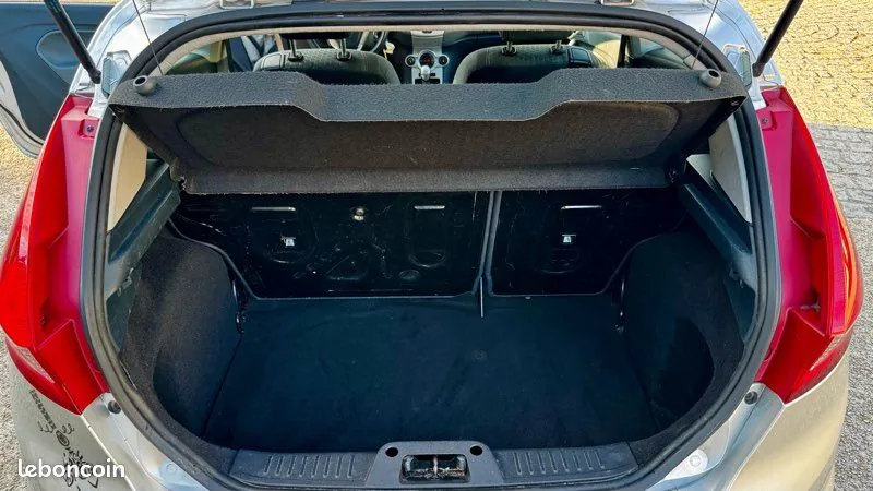 Ford Fiesta 2009 photo 4