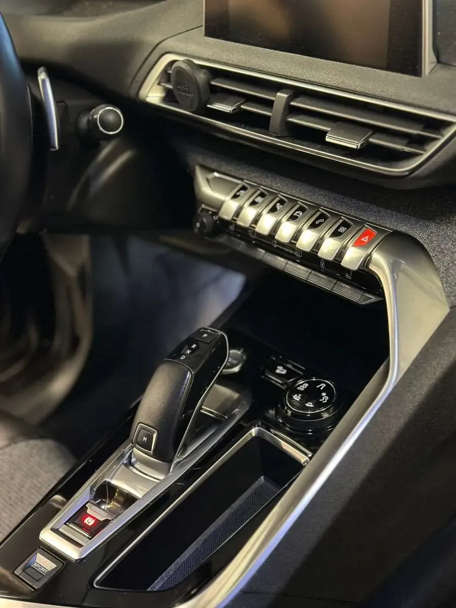 Peugeot 3008 2017 photo 2