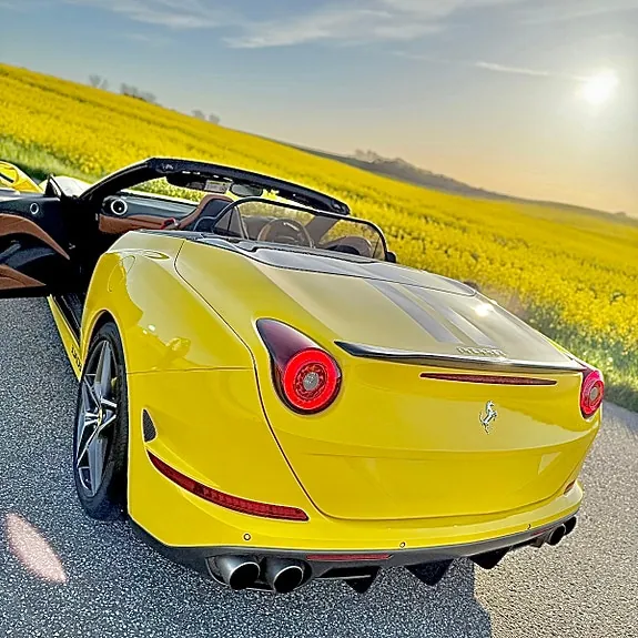 Ferrari California T 2015 photo 2