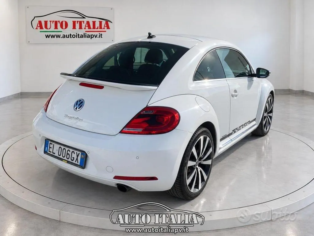 Volkswagen Maggiolino 2011 photo 5