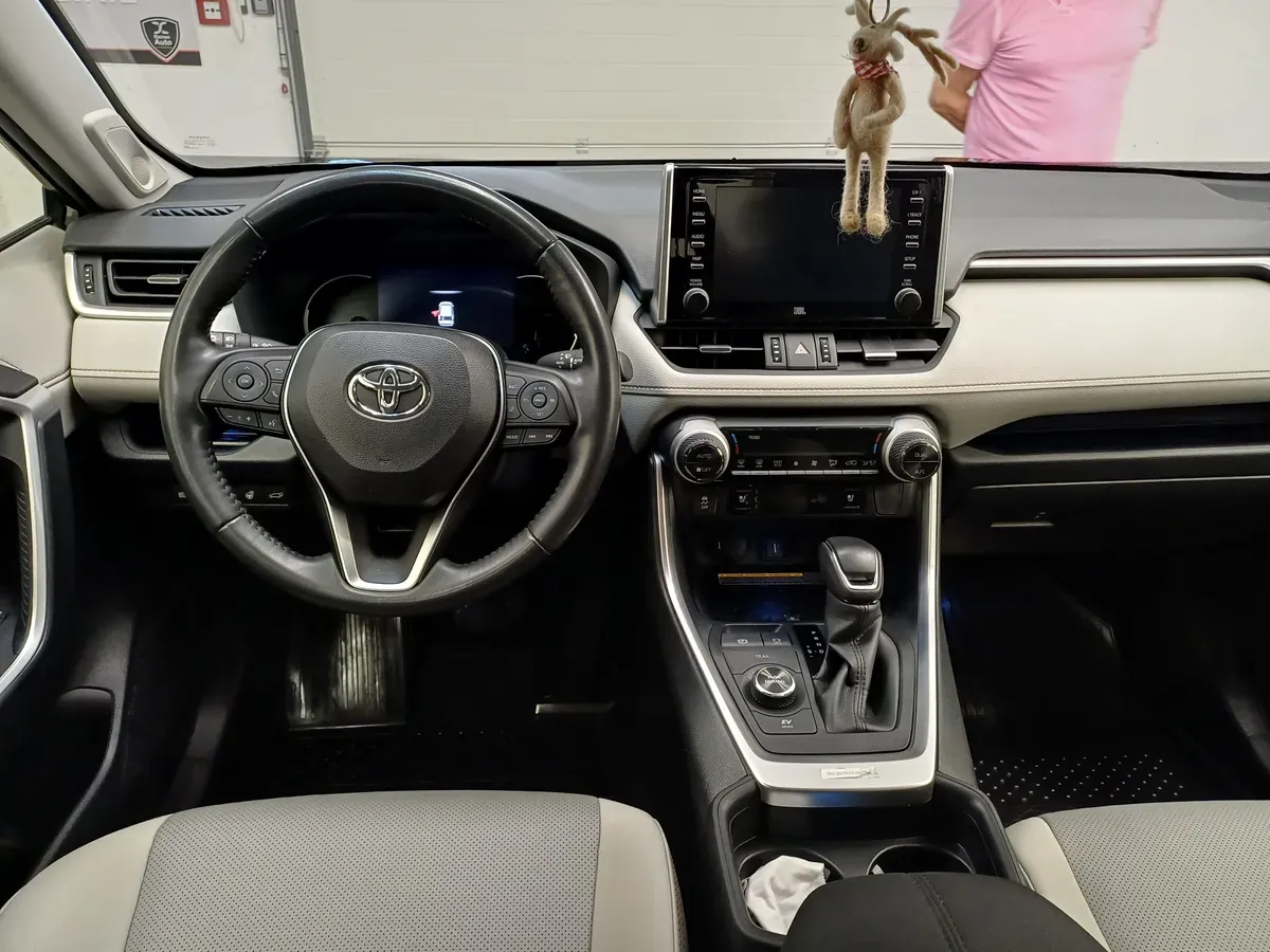 Toyota Rav4 2022 photo 3