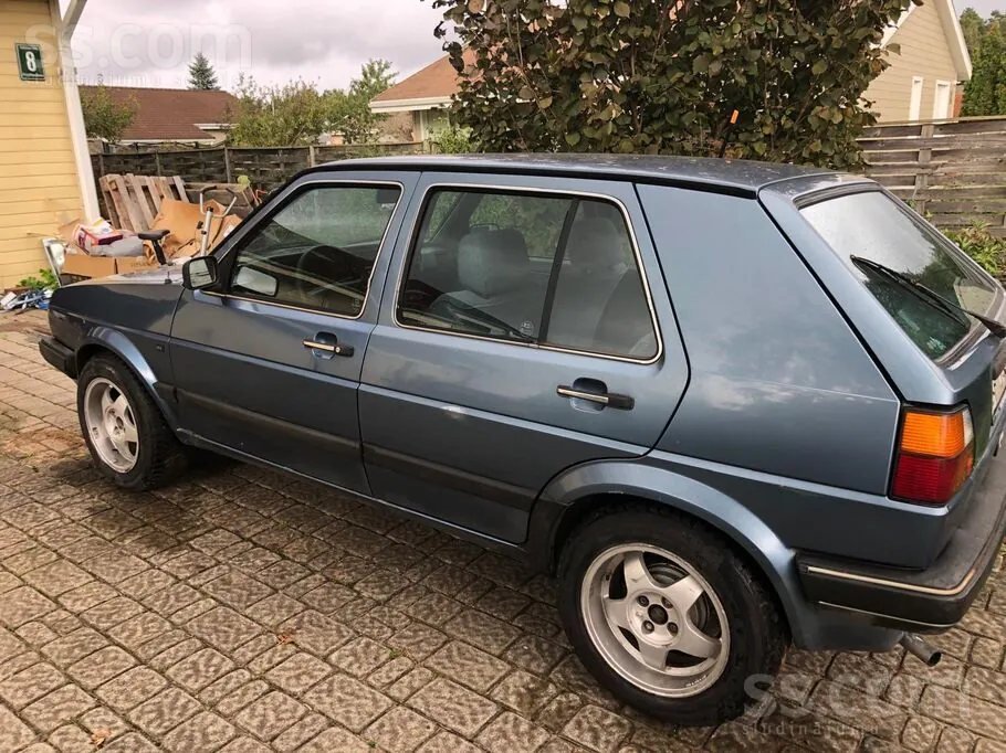 Volkswagen Golf 2