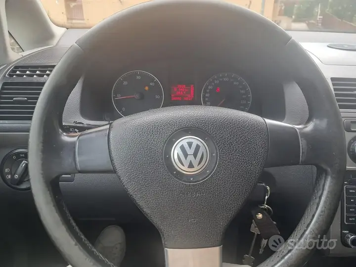 Volkswagen Touran 2007 photo 4