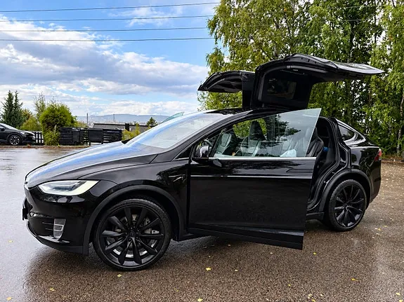 Tesla Model X 2017 photo 3