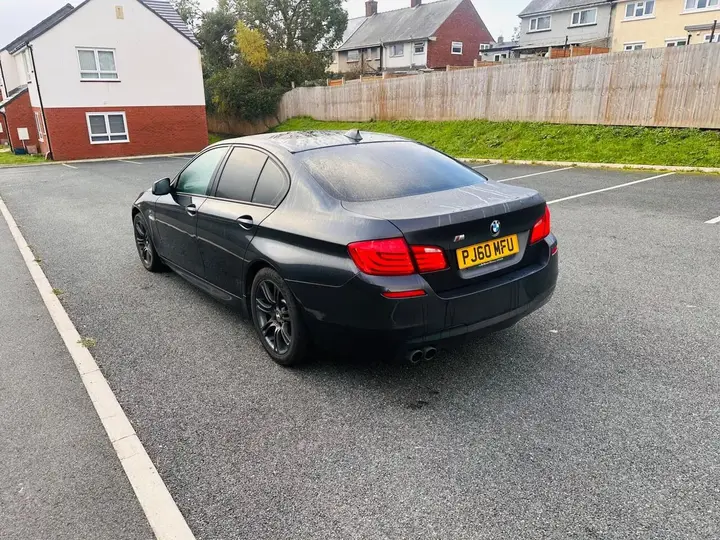 BMW 5 Series 2010 photo 3