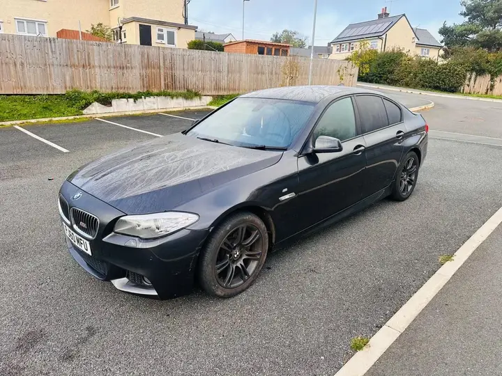 BMW 5 Series 2010 photo 5