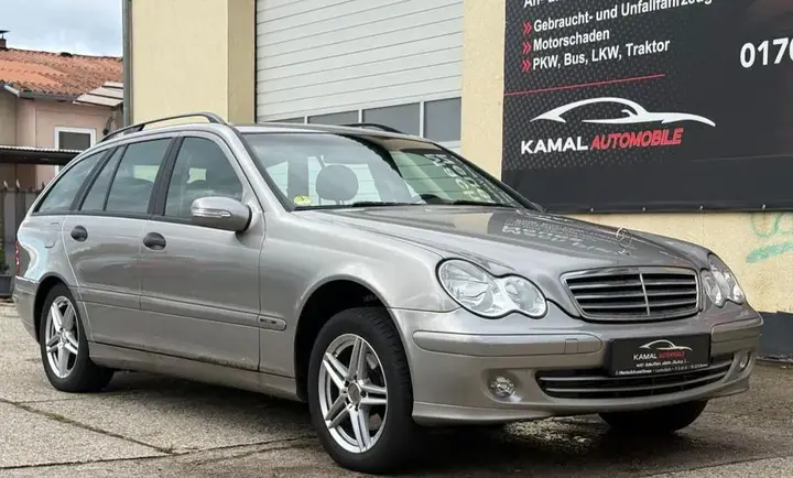 Mercedes-Benz C 220