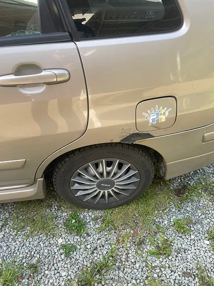 Suzuki Liana 2006 photo 3
