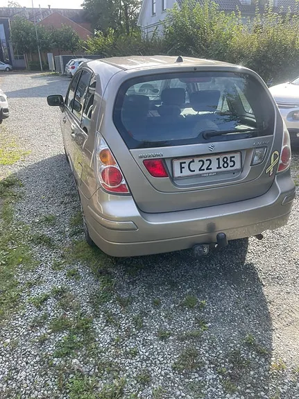 Suzuki Liana 2006 photo 4